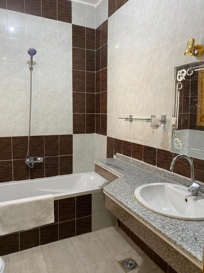 Elsanosy Family Guest House - Louxor Extérieur photo